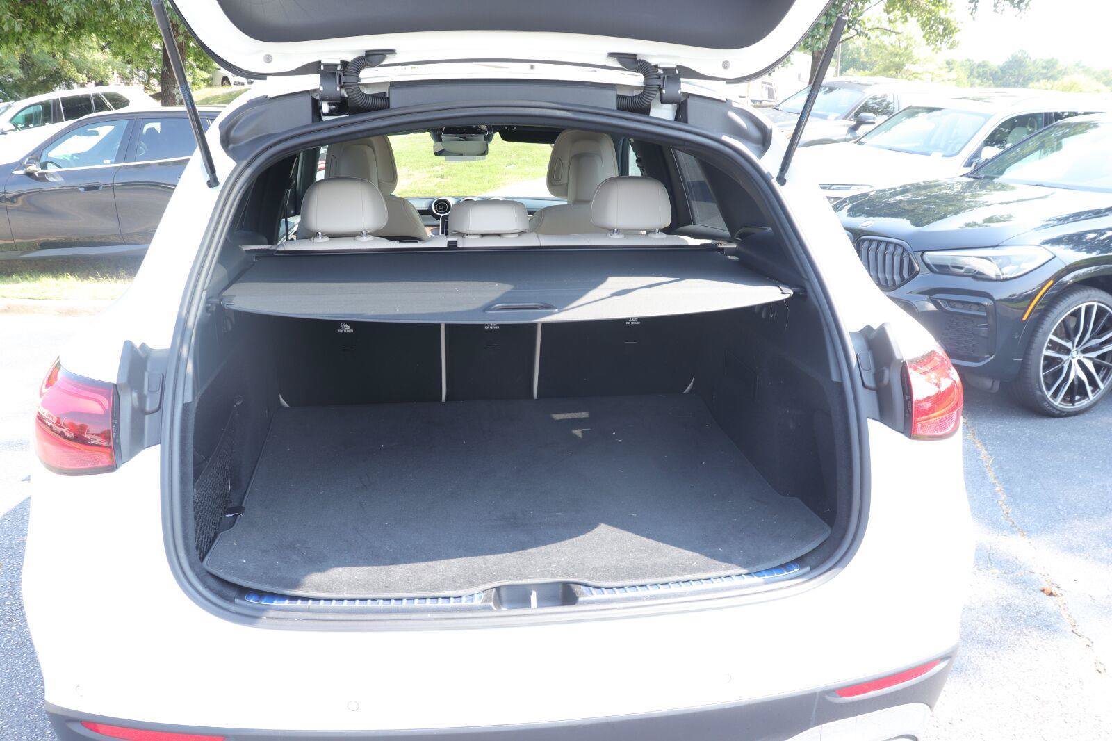 Used 2024 Mercedes-Benz GLC 300 4MATIC image 15