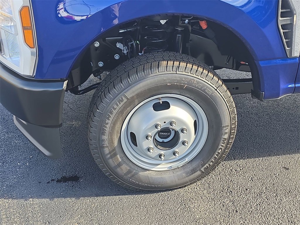 New 2026 Ford F350 XL image 16