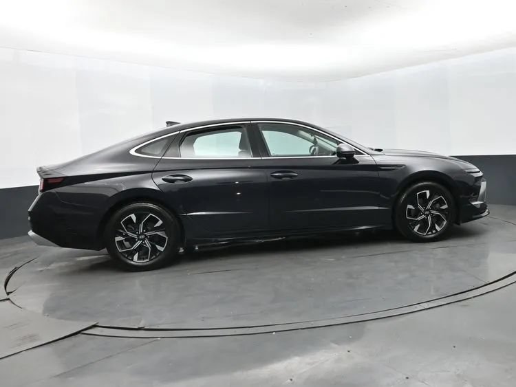 Used 2024 Hyundai Sonata SEL FWD image 4