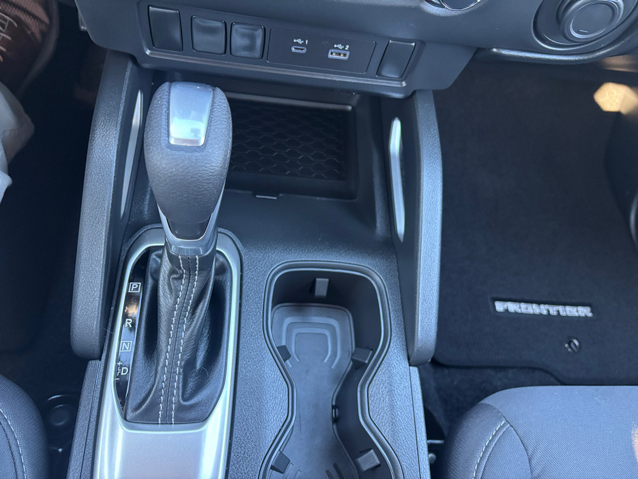 Used 2024 Nissan Frontier SV image 22