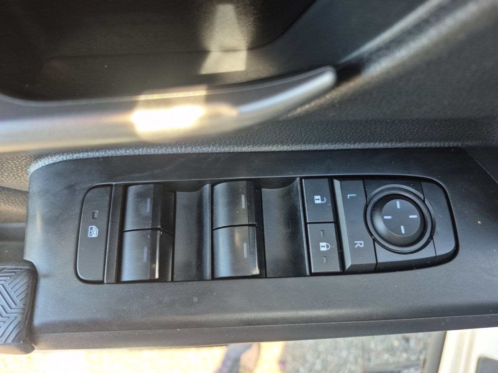 Used 2024 Toyota Tacoma TRD Sport AWD/4WD image 15