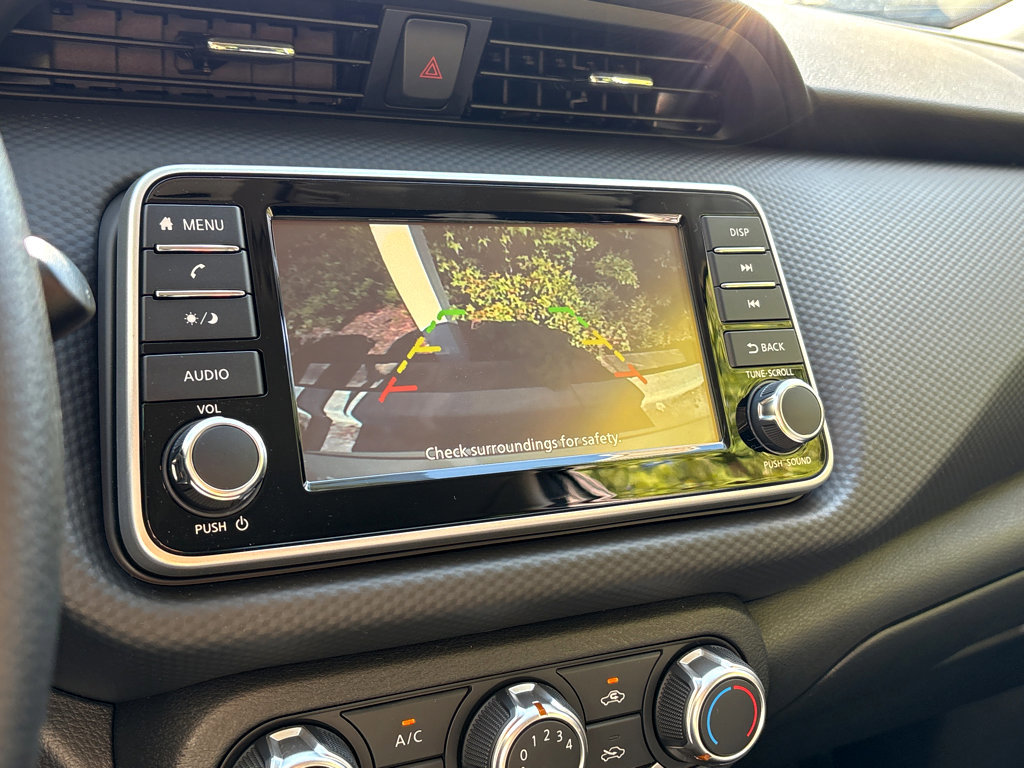 New 2025 Nissan Kicks Play S image 8