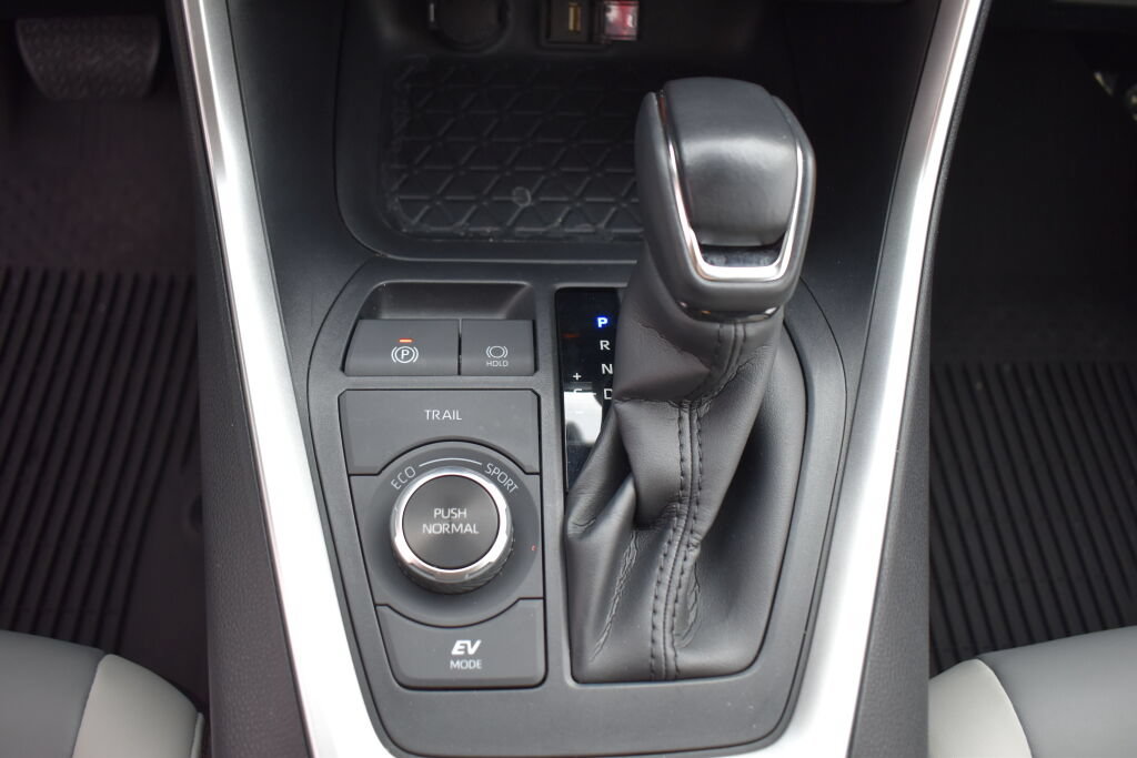 Certified 2021 Toyota RAV4 XLE Premium AWD/4WD image 13