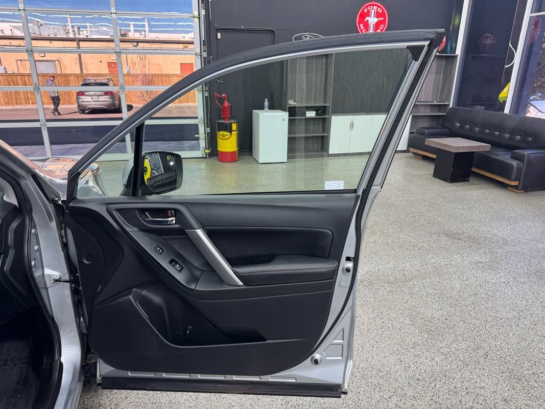 Used 2015 Subaru Forester 2.0XT Premium image 18