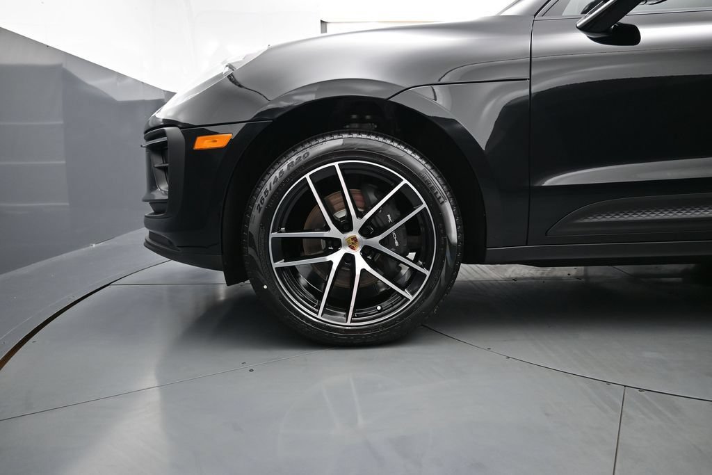 New 2026 Porsche Macan AWD/4WD image 12
