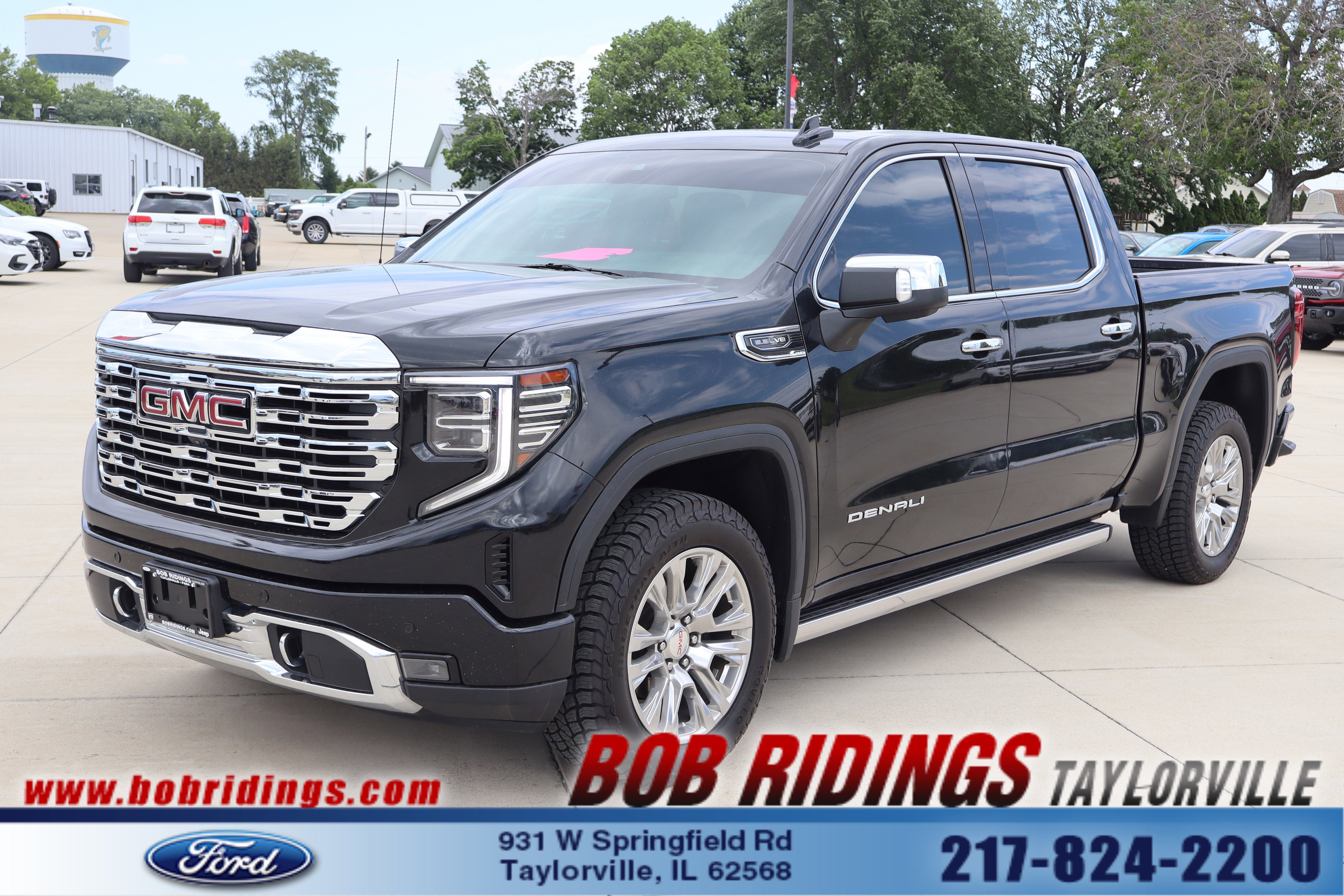 Used 2022 GMC Sierra 1500 Denali AWD/4WD image 1