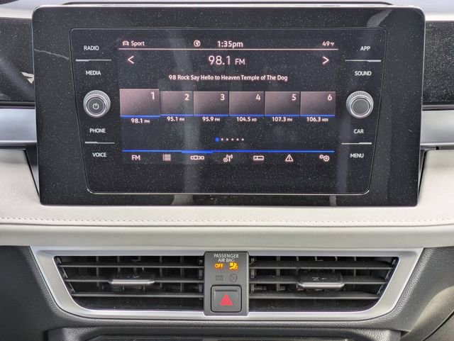 Certified 2025 Volkswagen Taos SE AWD/4WD image 18