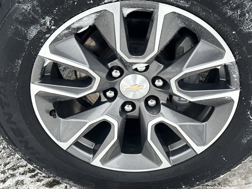 Used 2024 Chevrolet Tahoe LT w/ LT Signature Package image 9