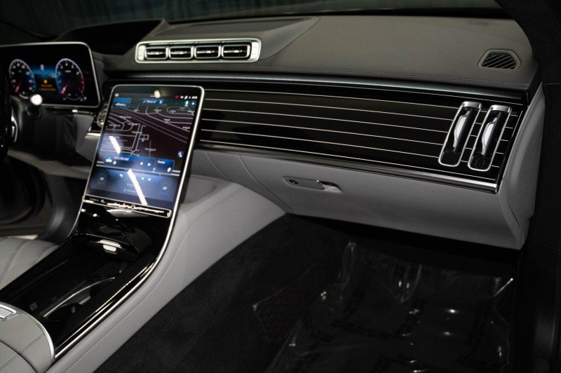 Certified 2025 Mercedes-Benz S 580 4MATIC Sedan image 17