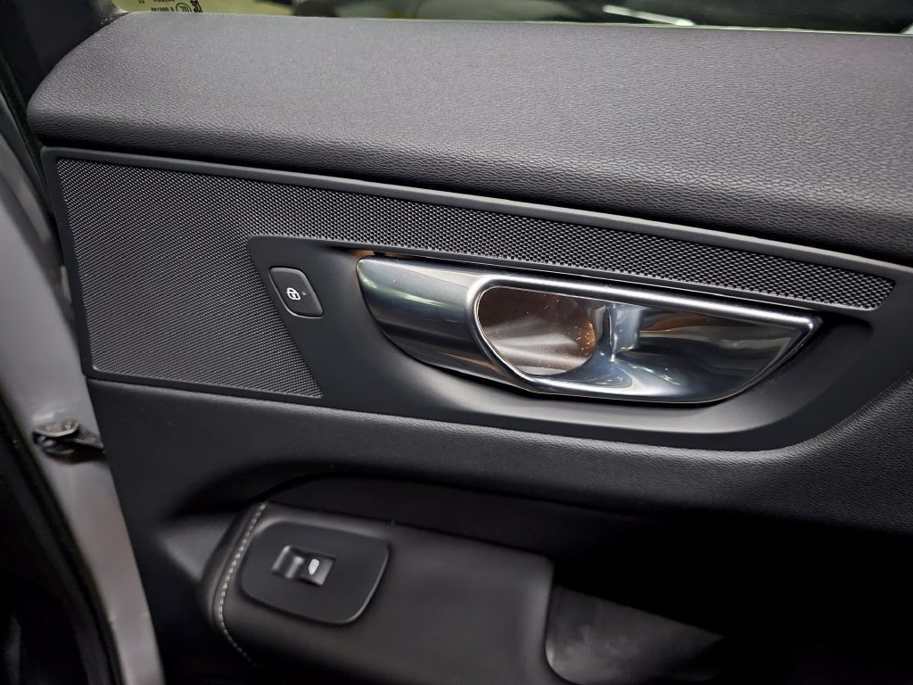 Certified 2023 Volvo XC60 B6 Ultimate AWD/4WD image 9