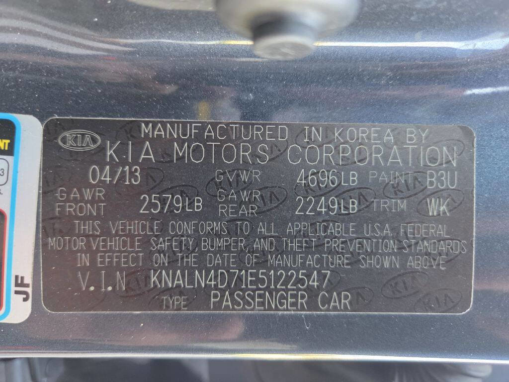 Used 2014 Kia Cadenza Premium w/ Technology Package image 15