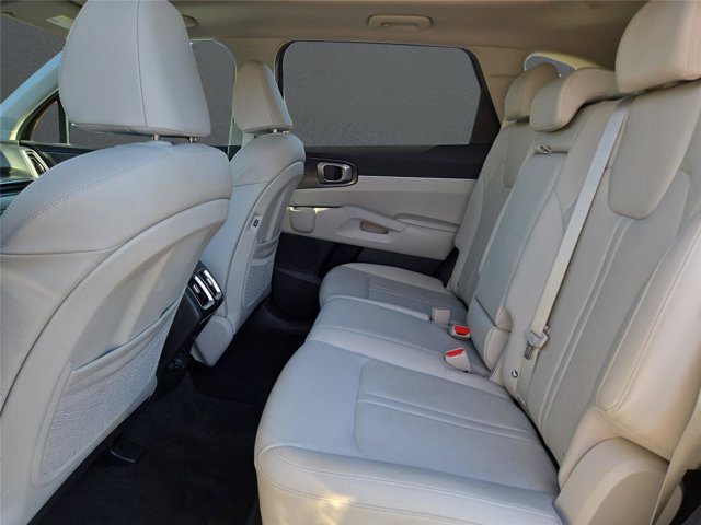 Used 2025 Kia Sorento S w/ Panoramic Sunroof Package FWD image 27