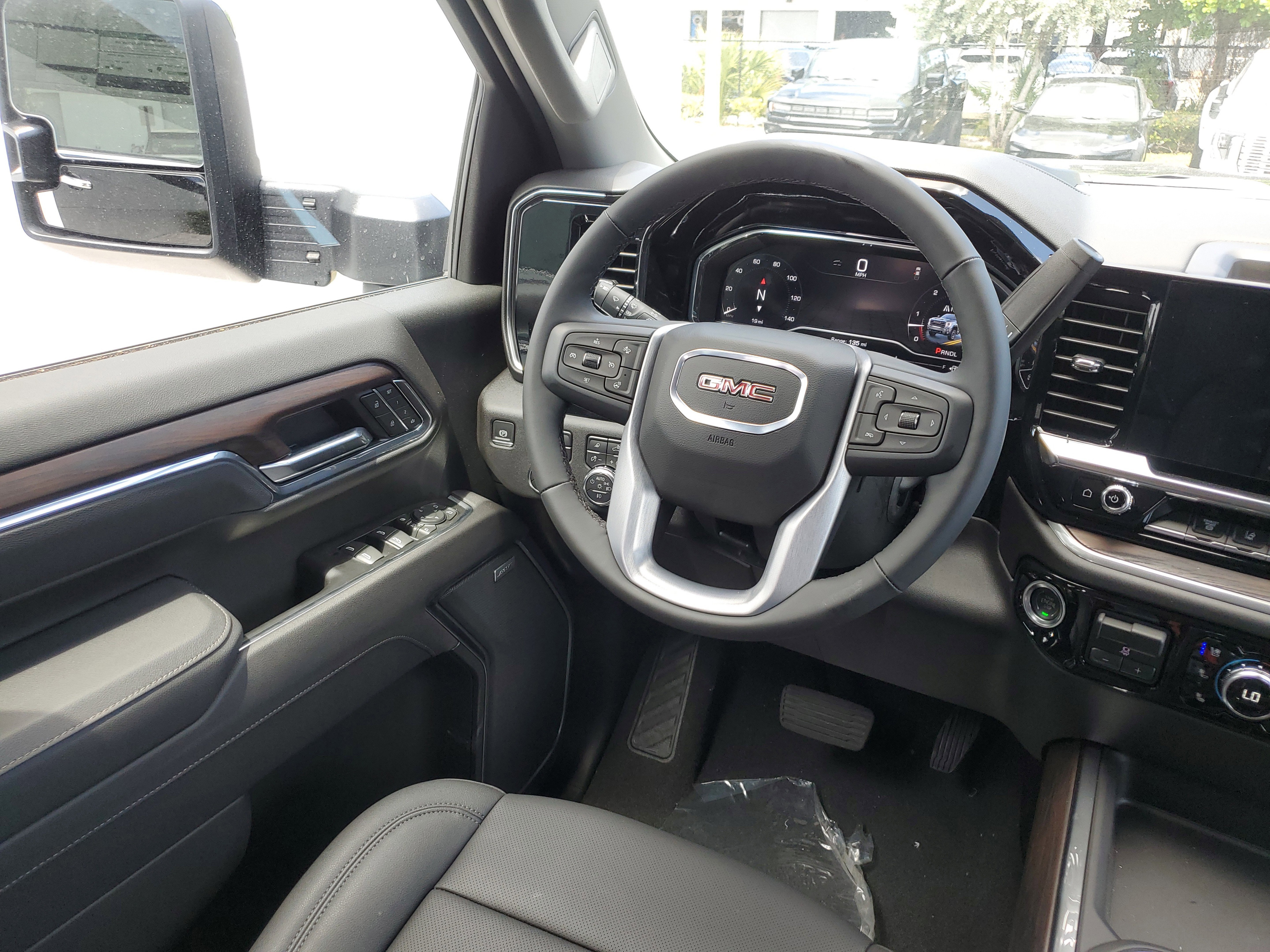 New 2025 GMC Sierra 2500 SLT w/ SLT Premium Package image 10