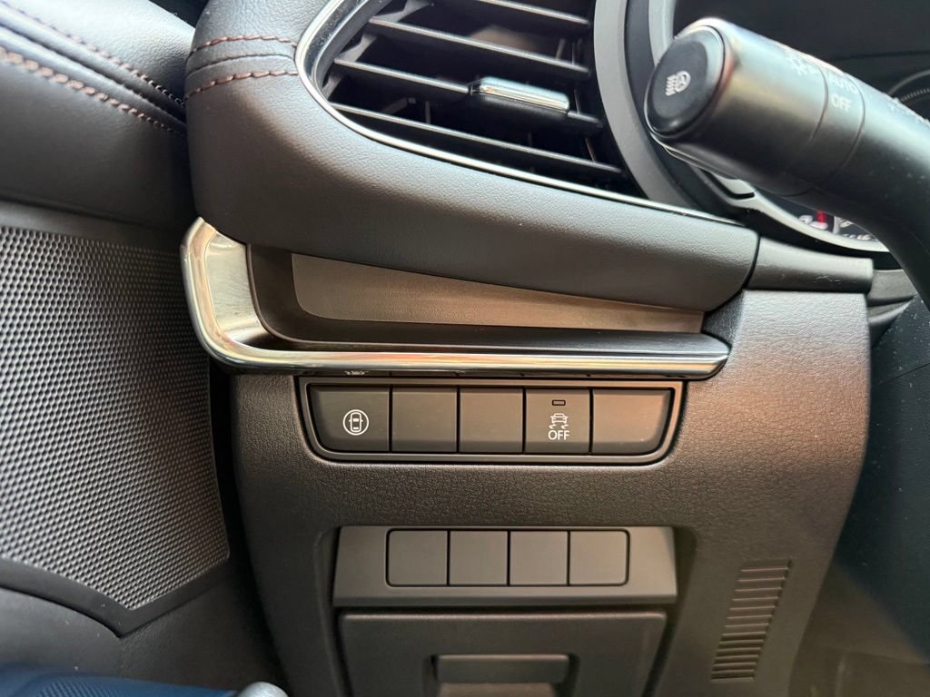 Used 2019 MAZDA MAZDA3 Hatchback FWD image 12