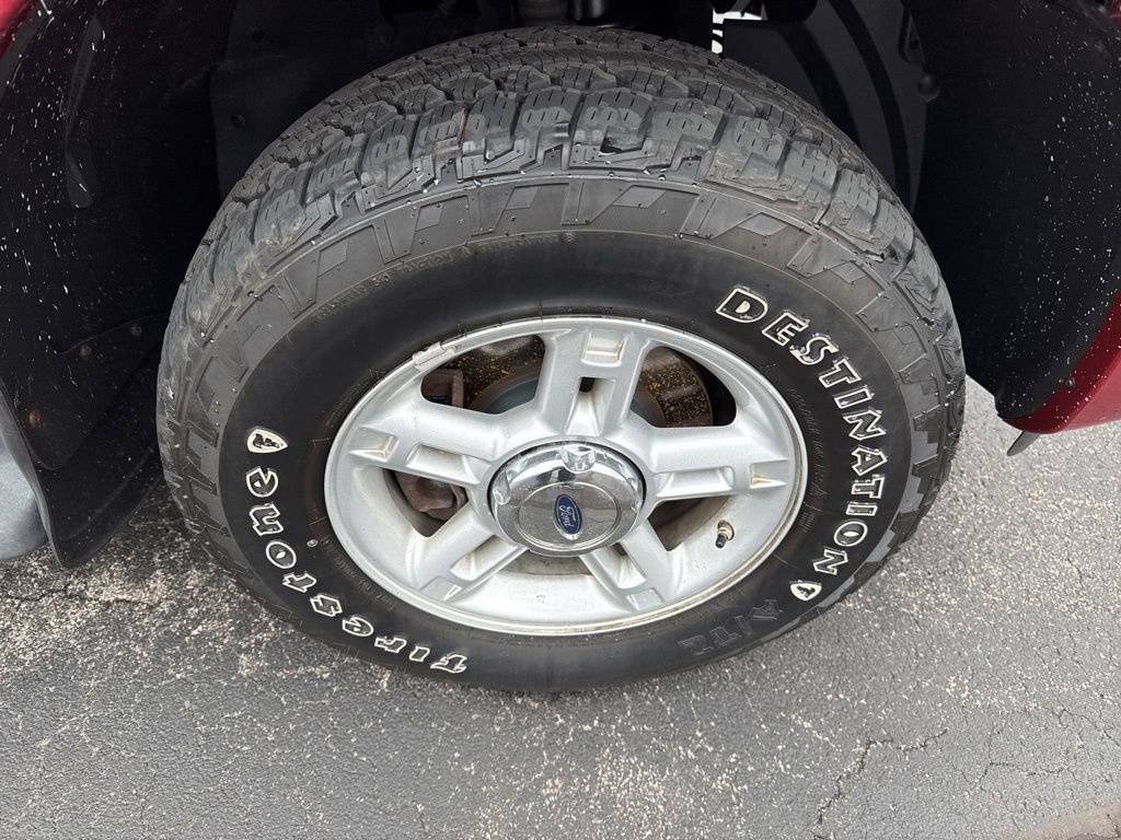 Used 2004 Ford Explorer XLT AWD/4WD image 23