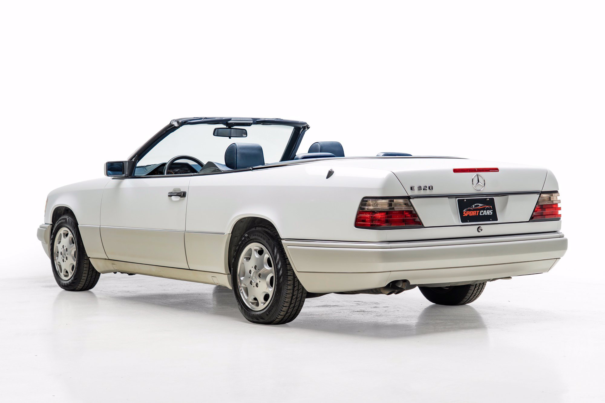 Used 1995 Mercedes-Benz E 320 Convertible image 10