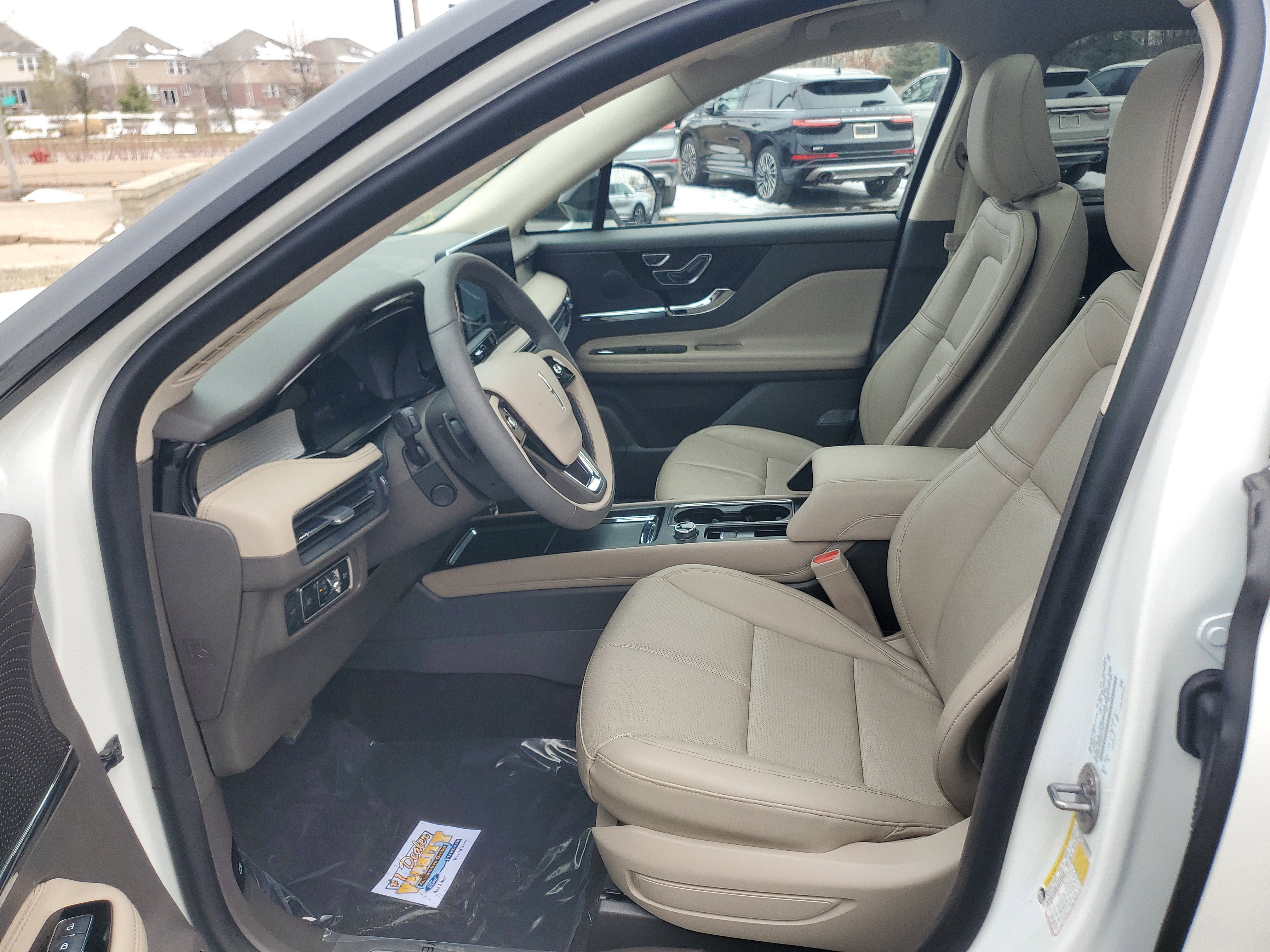 Certified 2024 Lincoln Corsair AWD w/ Equipment Group 101A image 12