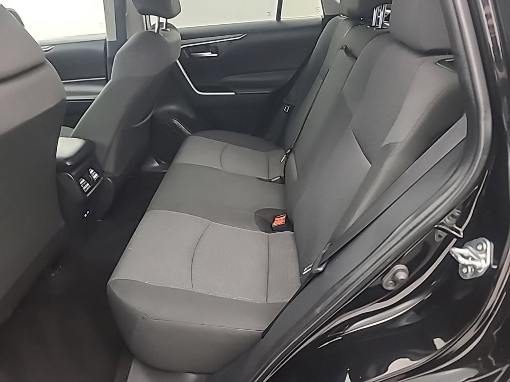 Used 2025 Toyota RAV4 XLE AWD/4WD image 20