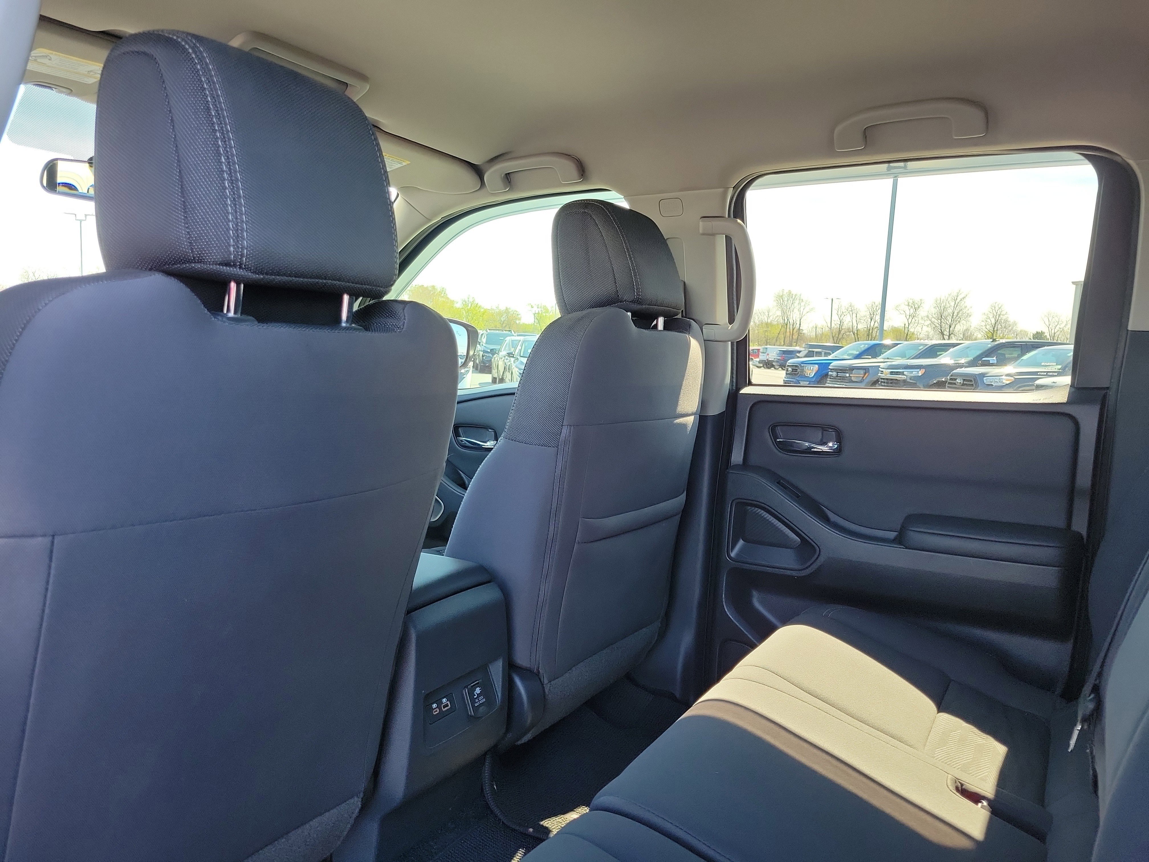 Certified 2023 Nissan Frontier SV w/ SV Convenience Package image 14