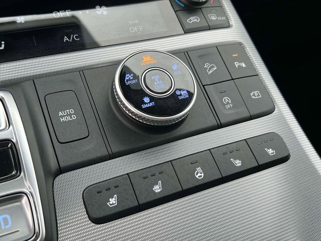 Used 2023 Hyundai Palisade Calligraphy image 32