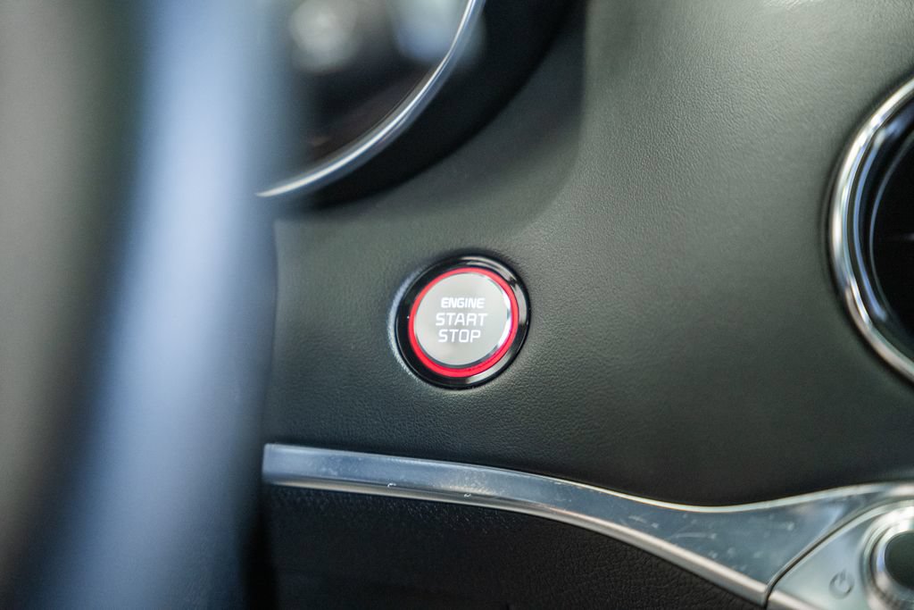 Used 2022 Kia Stinger GT2 AWD/4WD image 26