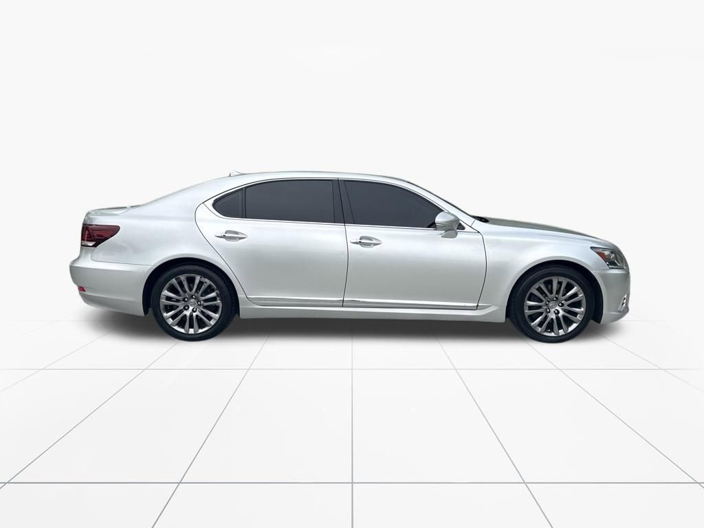 Used 2013 Lexus LS 460 L w/ Preferred Accessory Package image 10