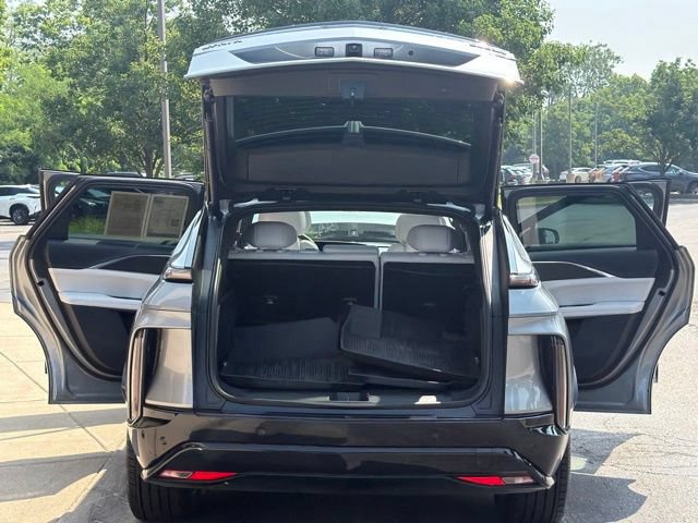 Used 2024 Cadillac Lyriq Sport w/ LPO, Floor Liner Package AWD/4WD image 11