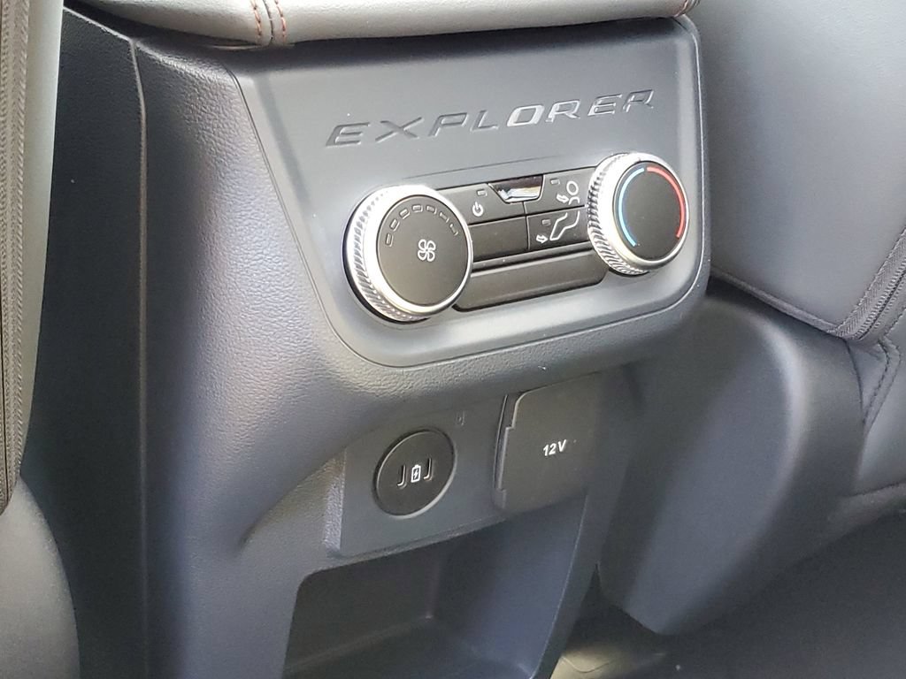 New 2026 Ford Explorer Active w/ Active Comfort Package AWD/4WD image 32