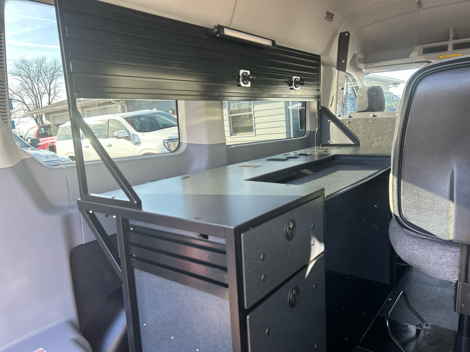 Used 2019 Ford Transit 150 XLT image 24