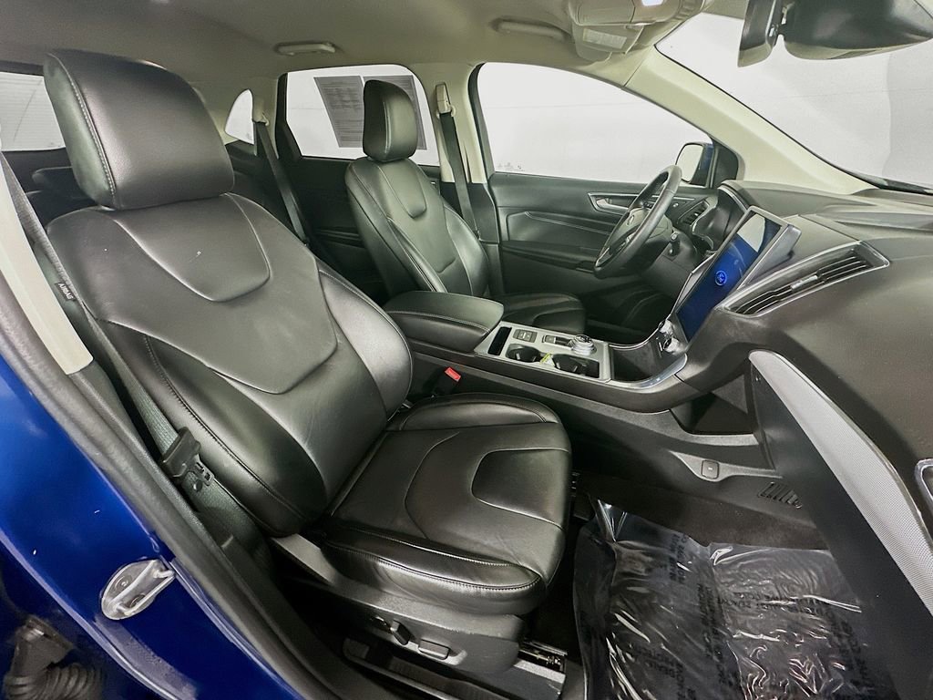 Used 2021 Ford Edge Titanium image 36