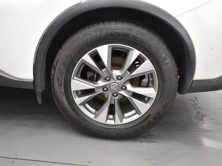 Used 2016 Nissan Murano SV w/ Premium Package image 34