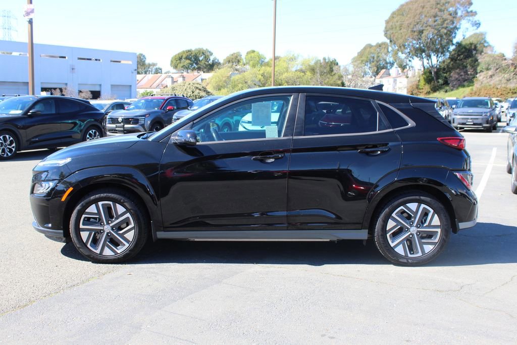 Used 2023 Hyundai Kona Limited image 2