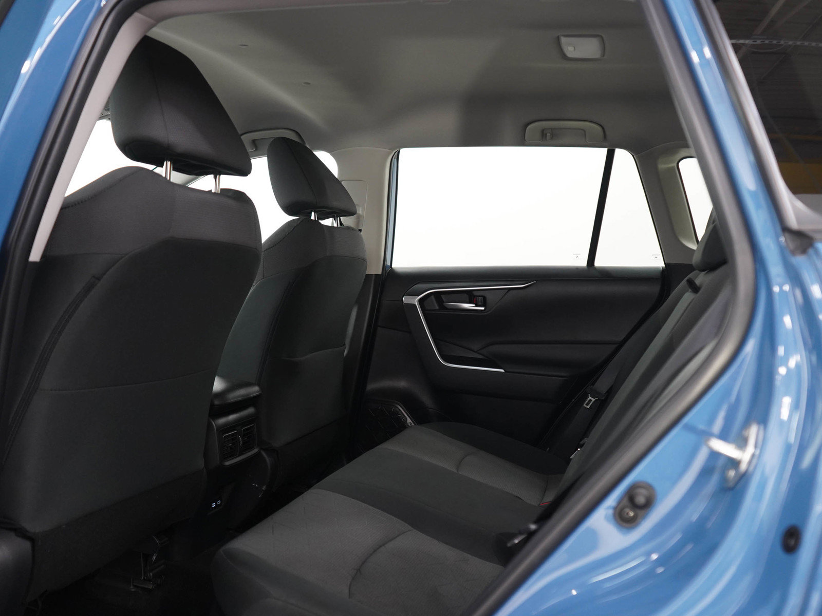 Used 2023 Toyota RAV4 AWD Hybrid image 17