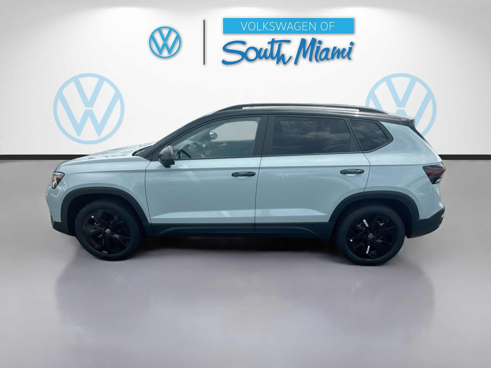 Certified 2021 Volkswagen Atlas Cross Sport SE FWD image 4
