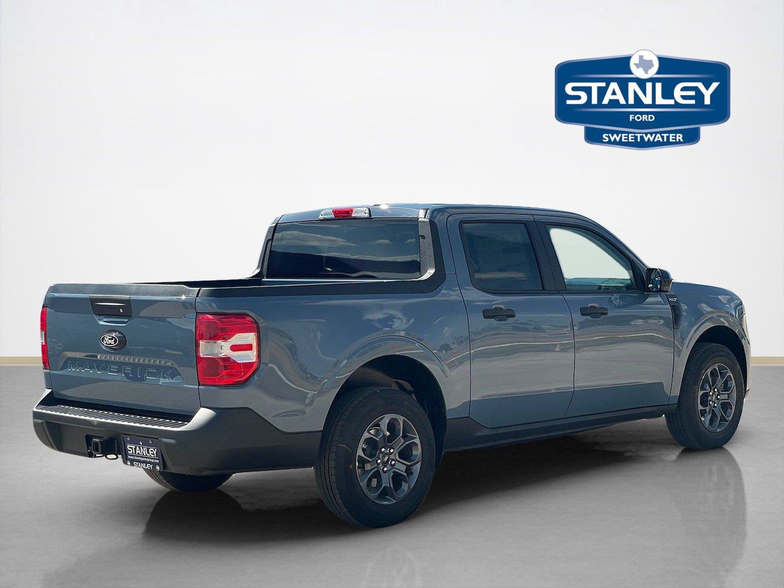 New 2026 Ford Maverick XLT w/ XLT Luxury Package FWD image 8