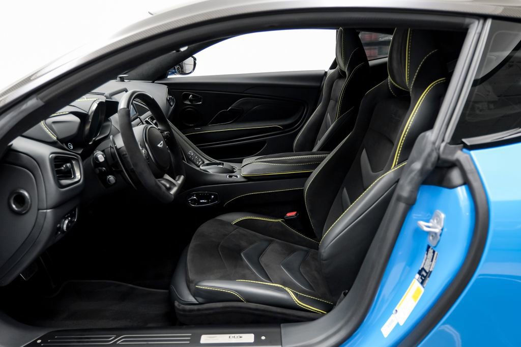 Used 2022 Aston Martin DBS Superleggera RWD image 8