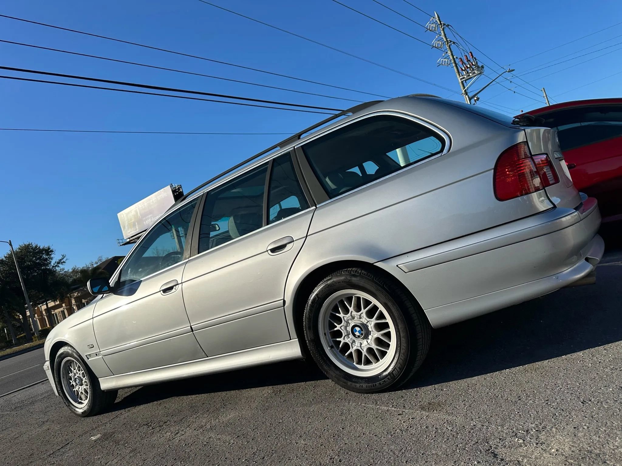 Used 2001 BMW 525i Wagon image 4