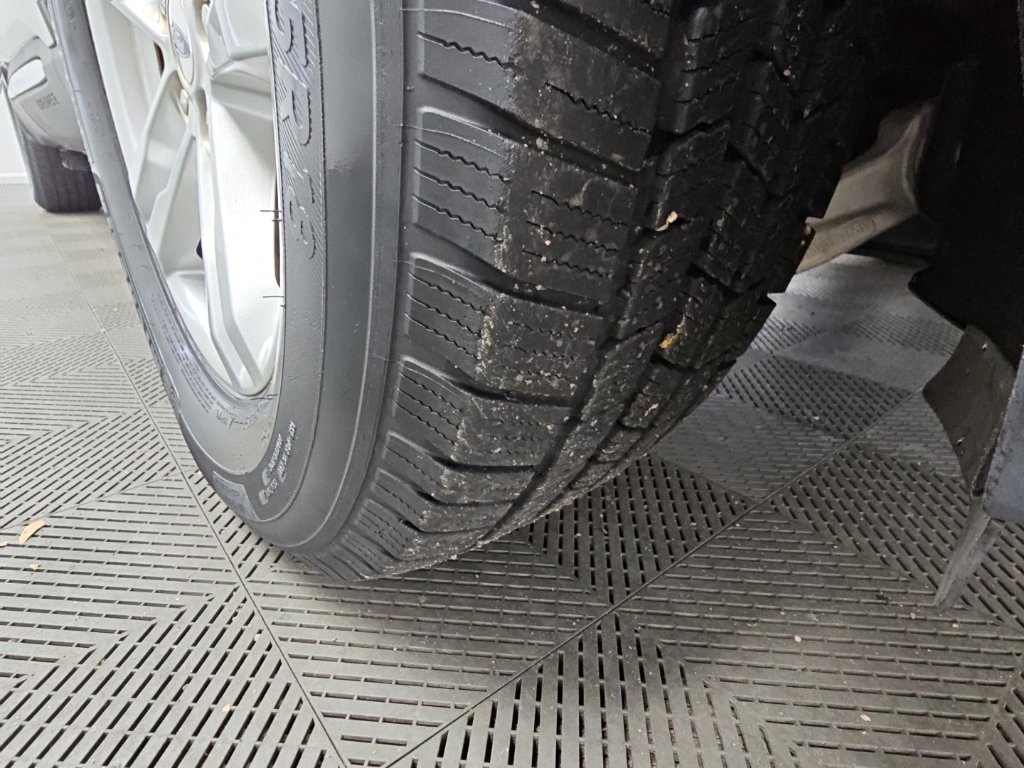 Used 2020 Ford Explorer XLT RWD image 48