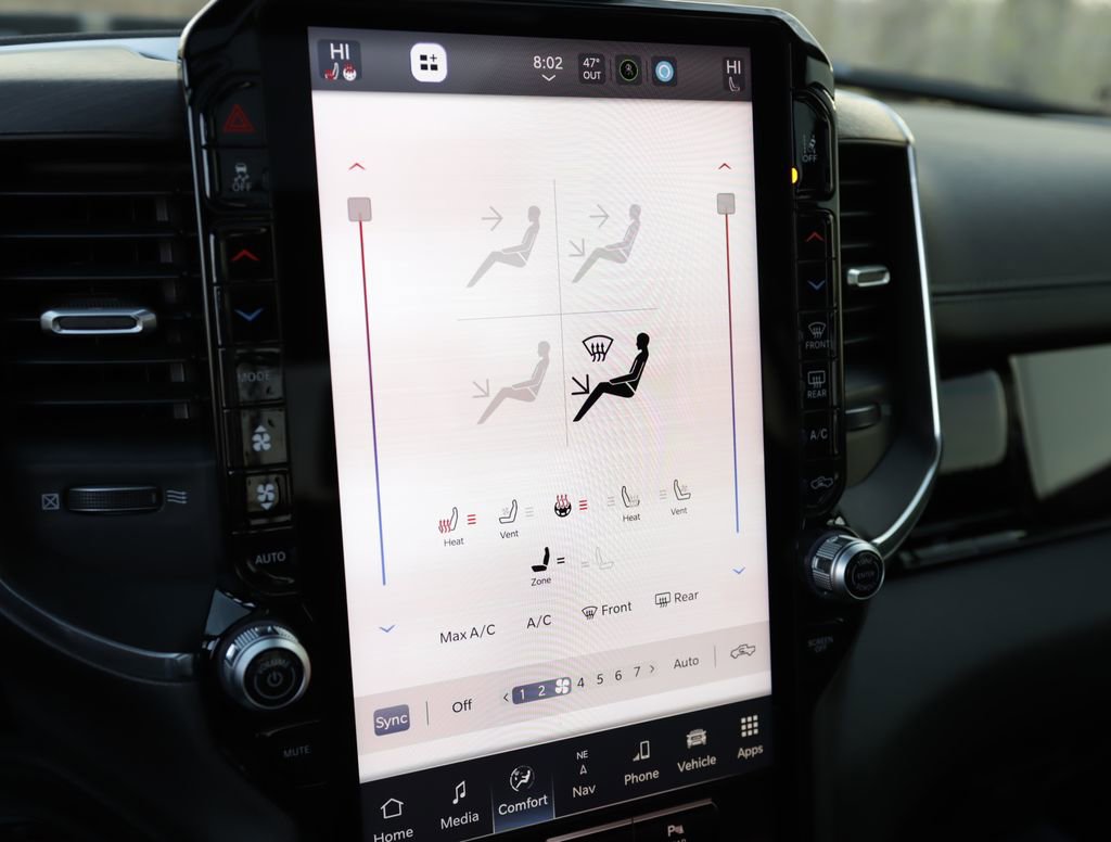 Used 2025 RAM 1500 Laramie w/ Night Edition image 15