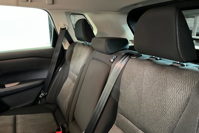 Used 2025 Nissan Rogue SV image 20