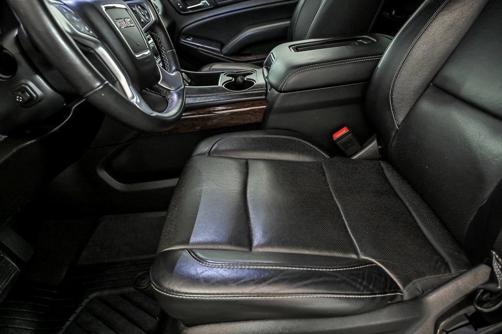 Used 2017 GMC Yukon SLT AWD/4WD image 14