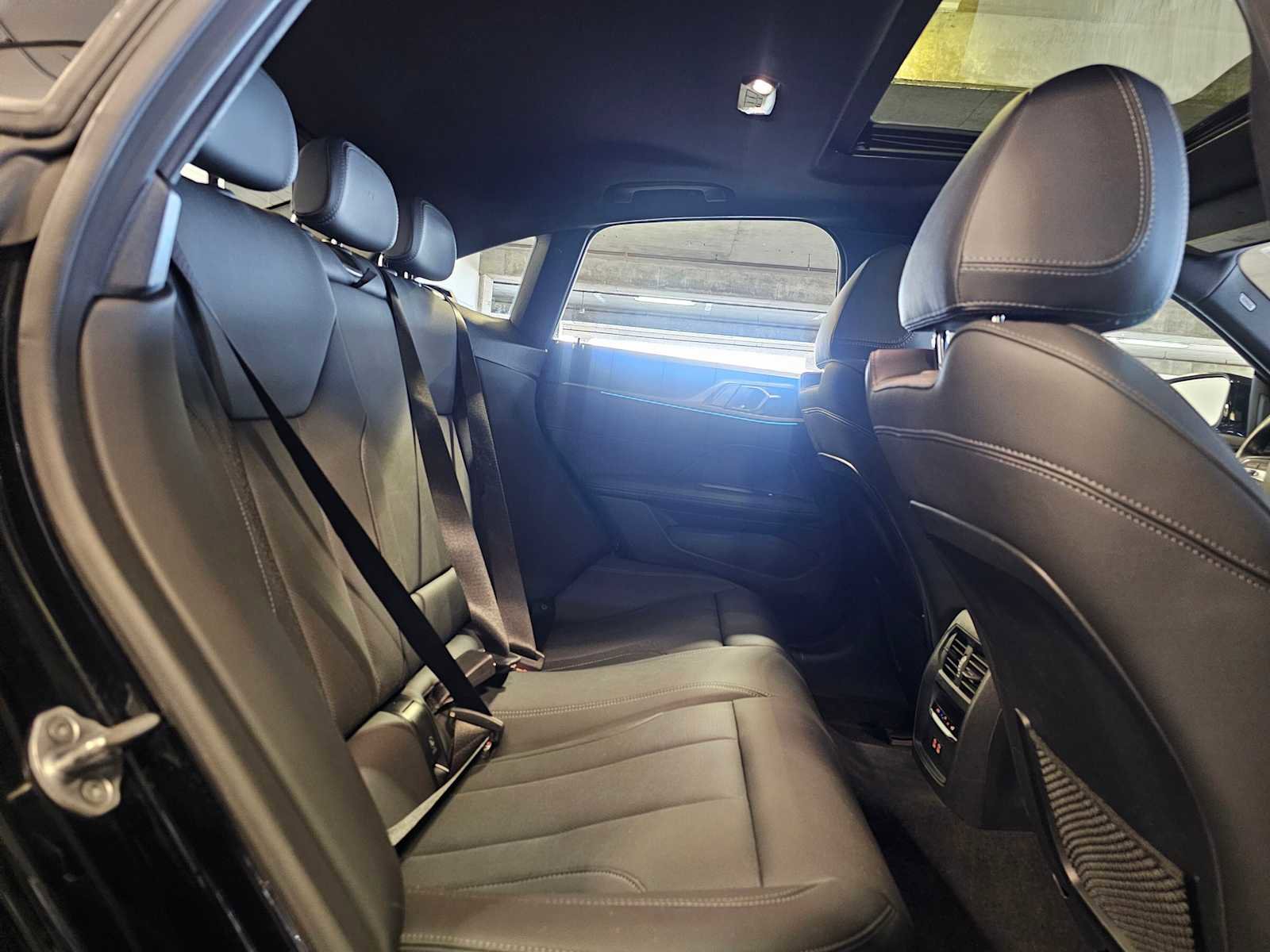 Used 2023 BMW i4 eDrive35 w/ Premium Package image 39