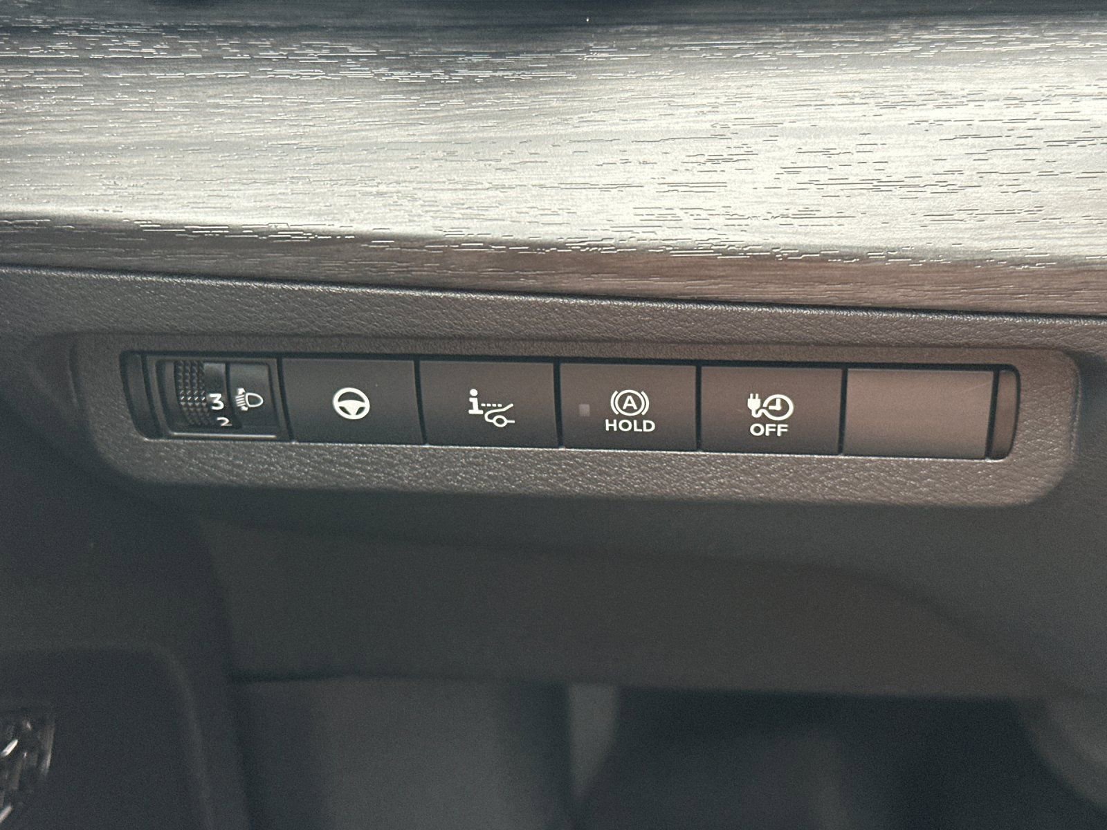 Used 2023 Nissan Ariya FWD image 32