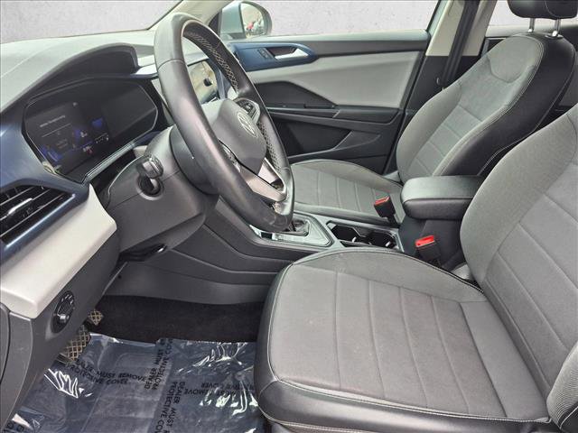 Used 2022 Volkswagen Taos SE FWD image 11