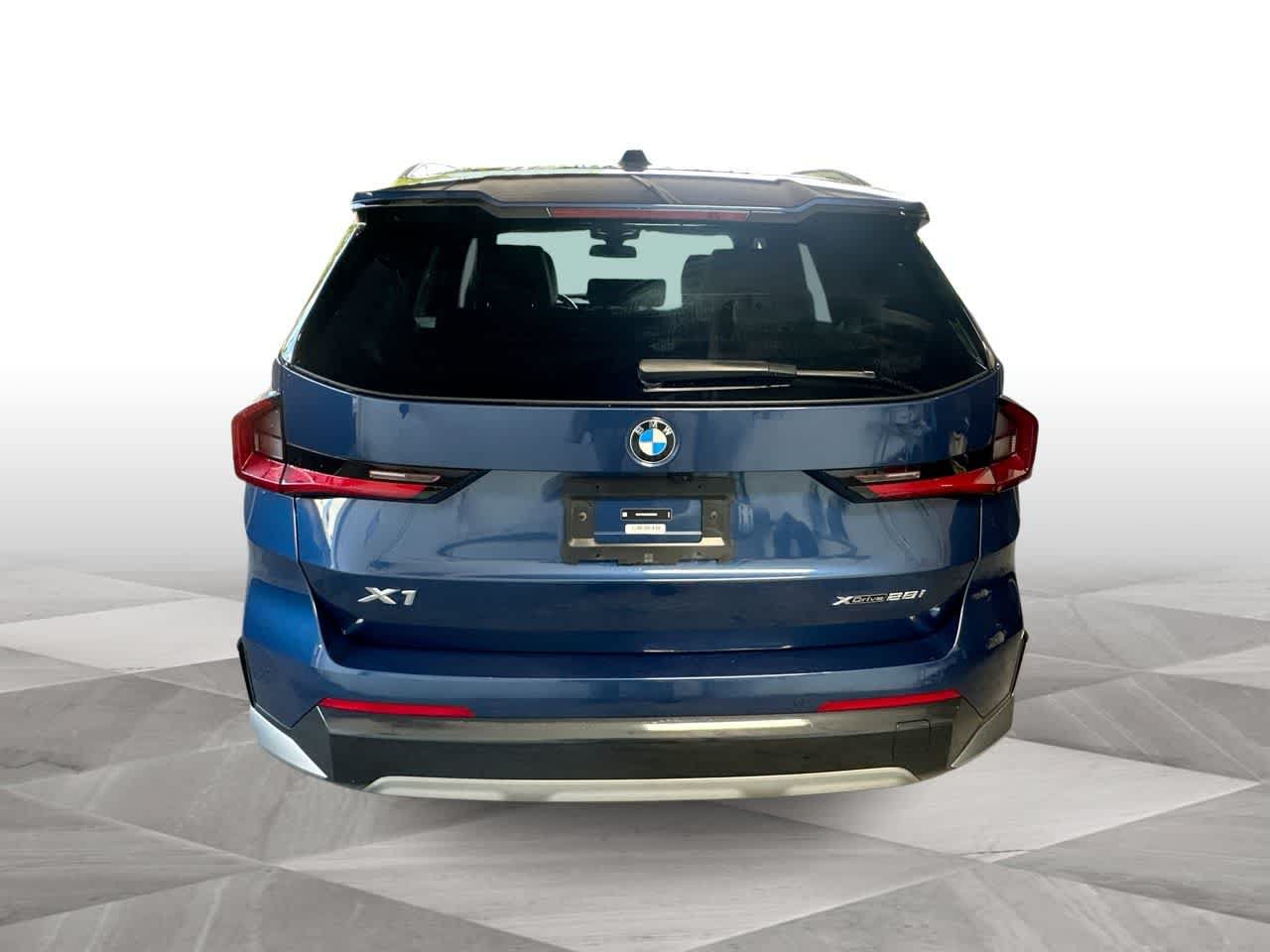 Used 2025 BMW X1 xDrive28i AWD/4WD image 7
