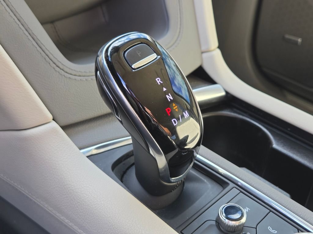 Used 2022 Cadillac XT5 Premium Luxury w/ Technology Package AWD/4WD image 33