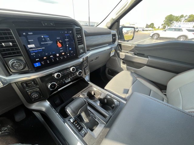 New 2025 Ford F150 Lariat w/ Equipment Group 502A High image 13