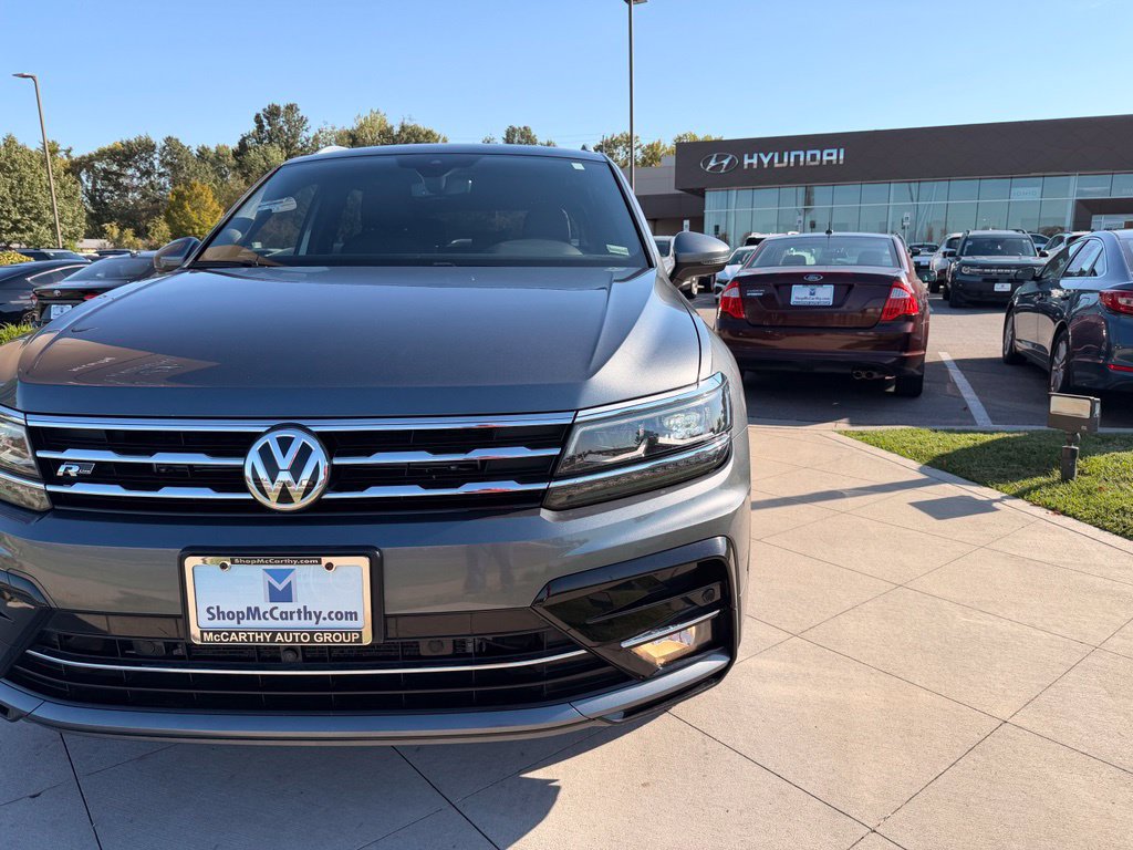 Used 2020 Volkswagen Tiguan SEL Premium R-Line w/ 3rd Row Seat Package AWD/4WD image 13