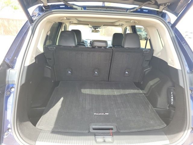 Certified 2024 Nissan Rogue SV w/ SV Premium Package FWD image 10