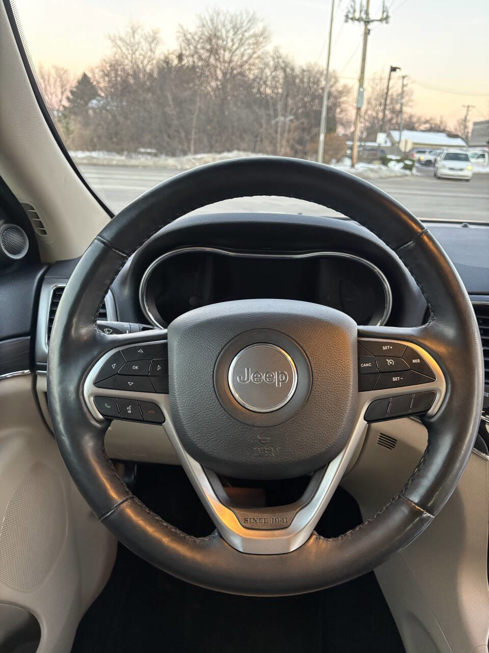 Used 2021 Jeep Grand Cherokee Limited image 17